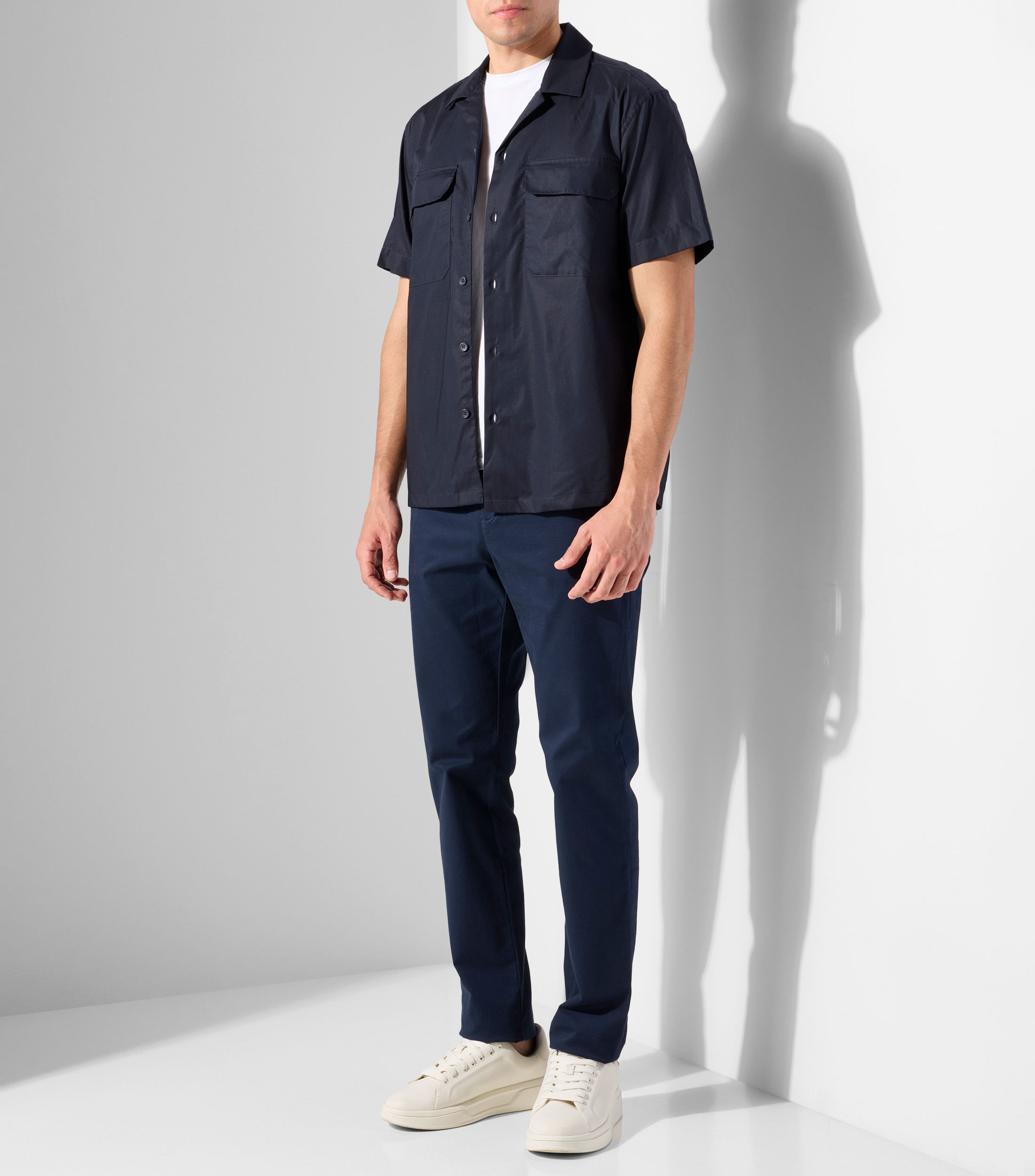 Camisa lisa de manga corta Hombre